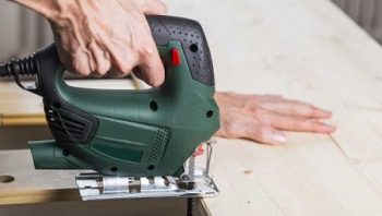 How To Use A Jigsaw To Cut Straight Lines