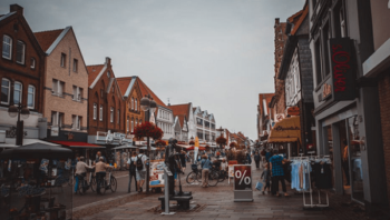 How to Increase Foot Traffic in Your Brick and Mortar Store