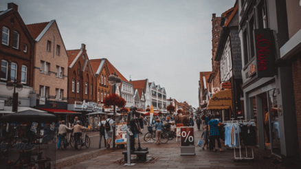 How to Increase Foot Traffic in Your Brick and Mortar Store