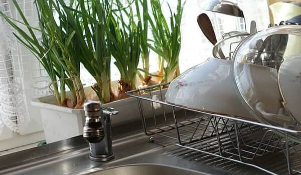 Install A Kitchen Faucet