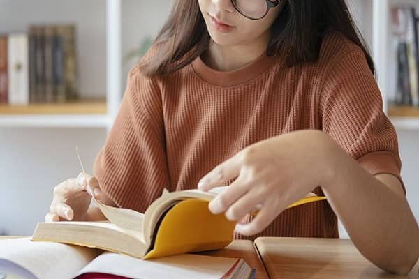 Top Benefits Of Reading NCERT Solutions for Class 10th Hindi