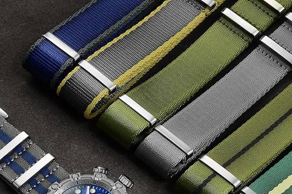 POPULAR APPLE WATCH BAND MATERIALS